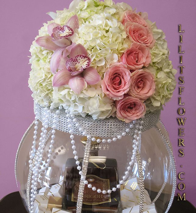 Armenian Florist in Glendale Flower Delivery - pink and white roses and pink orchids. This is why we love them! Anyone you send them to will love them as well!
Make sure to share with us your arrangement.
https://goo.gl/maps/Jgj1JeCetJv- phalaenopsis orchids - Armenian Florist in Glendale, ca
